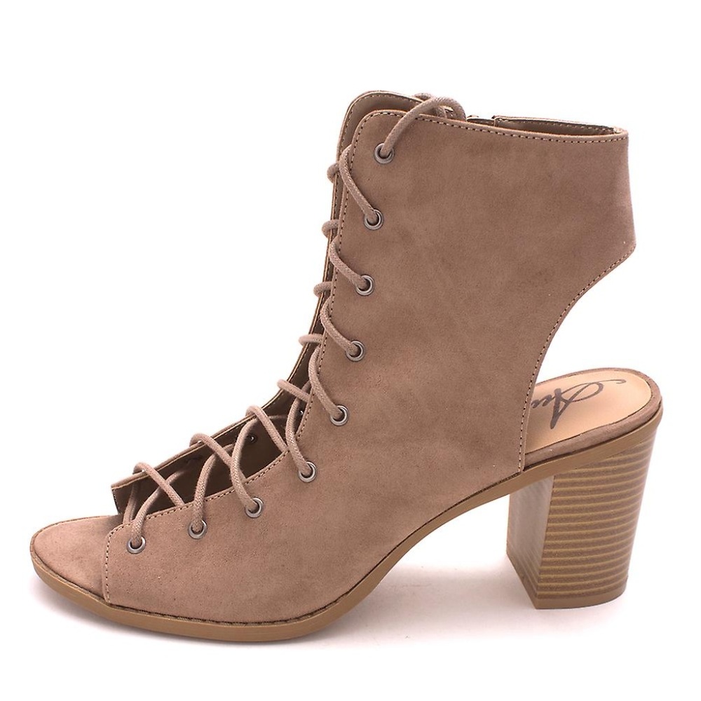 Women's American Rag Savanah Taupe Shoes Size 8M